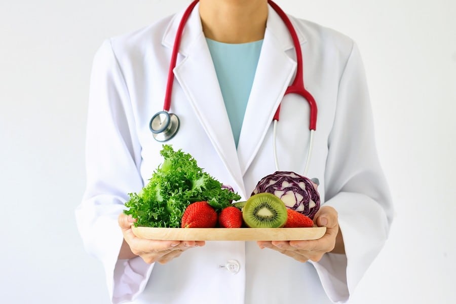 What diet to follow if you have hyperthyroidism ?